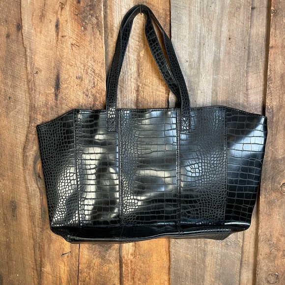 Neiman Marcus Faux Croc Shoulder Bag - Picture 2 of 8